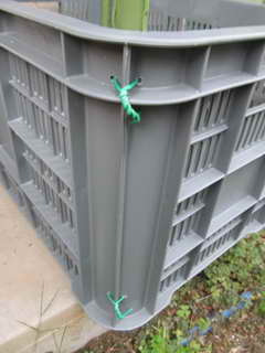 コンテナの支柱止め